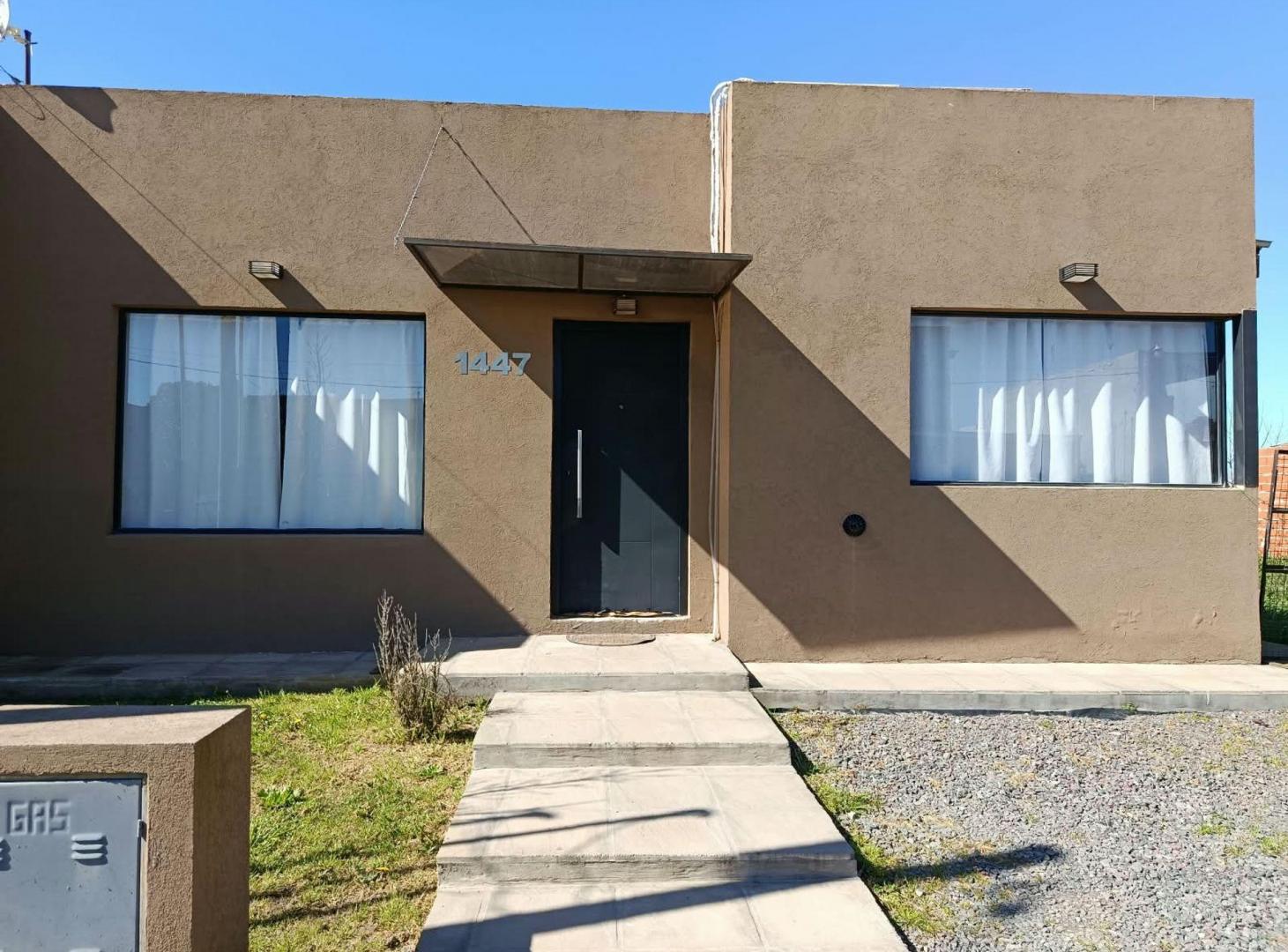 Foto de CASA 3 AMBIENTES VENTA EN MONTE CON FONDO, imagen 1