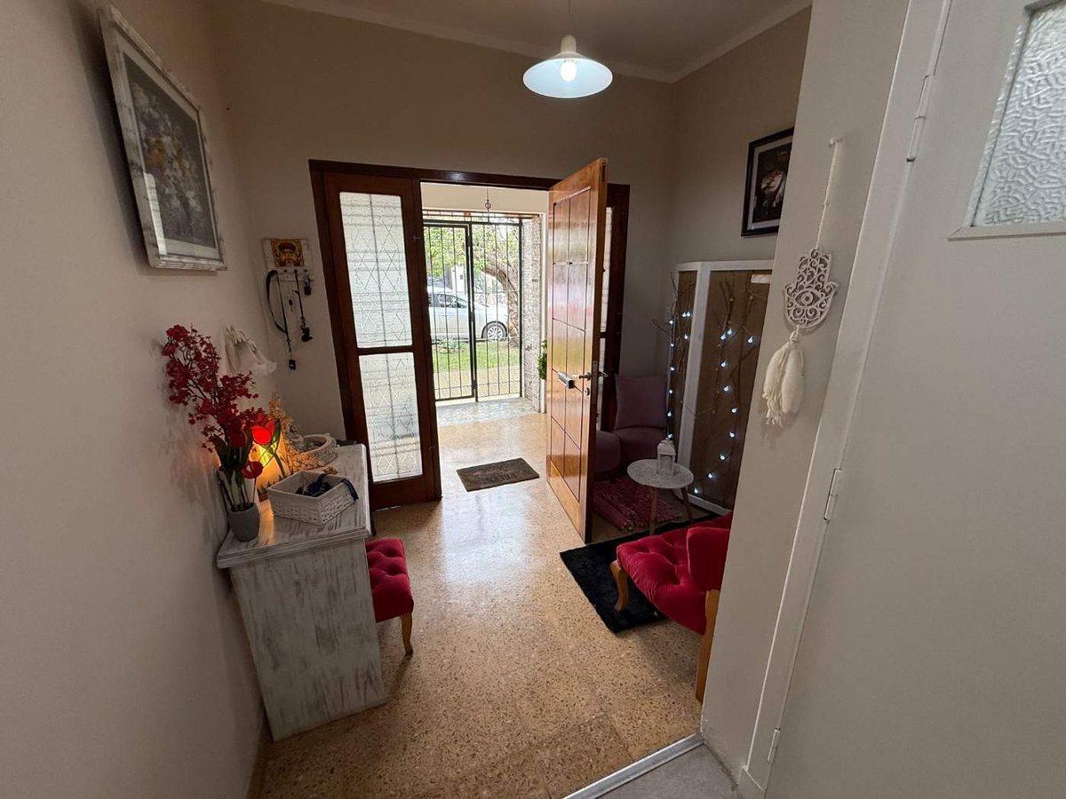 Foto de VENTA CASA LOMAS DE ZAMORA APTO CREDITO, imagen 5