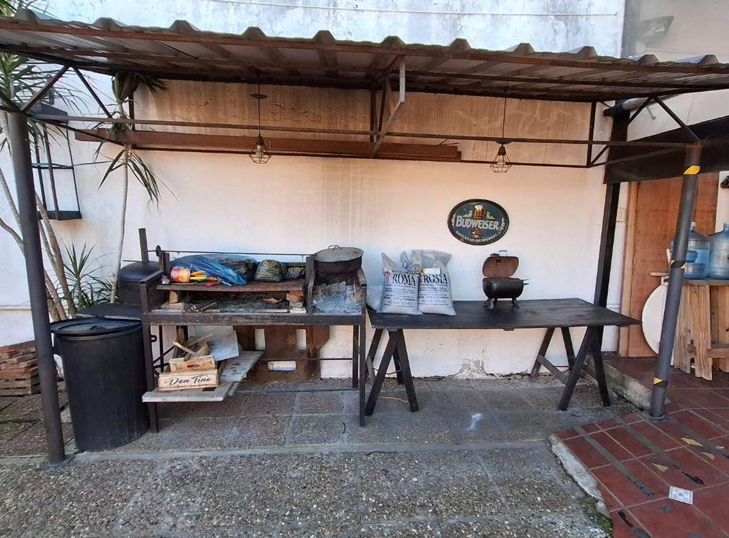 Foto de CASA 4 AMBIENTES VENTA TEMPERLEY JARDIN CON PILETA, imagen 5