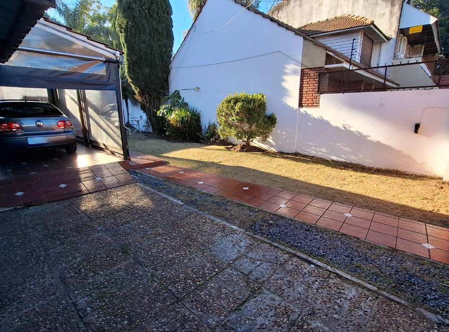 Foto de CASA 4 AMBIENTES VENTA TEMPERLEY JARDIN CON PILETA, imagen 3