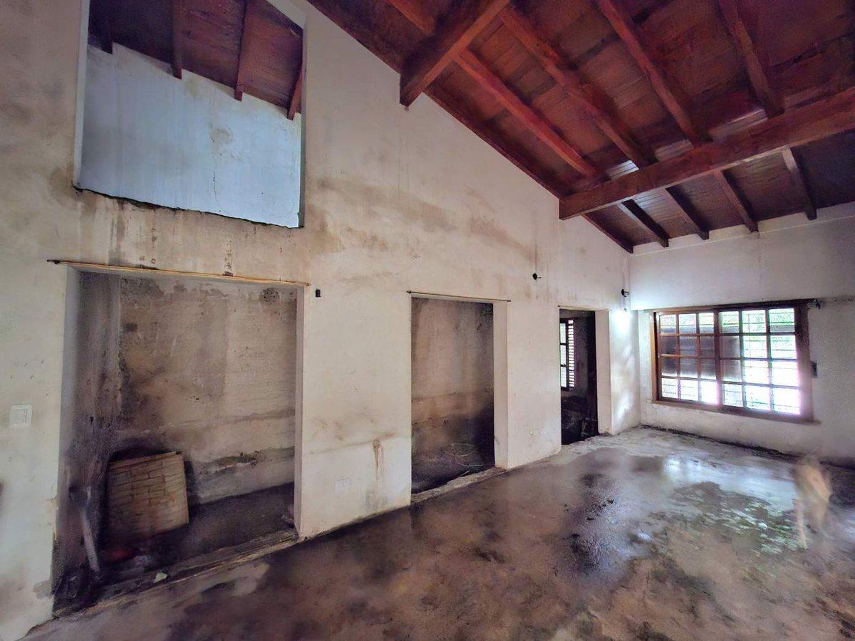 Foto de CASA 4 AMBIENTES A REFACCIONAR VENTA LOMAS, imagen 3