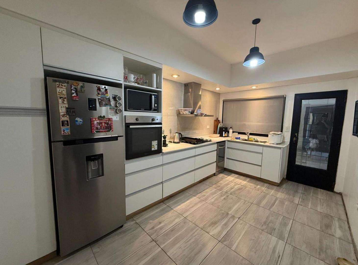Foto de CASA 3 AMBIENTES VENTA LLAVALLOL JARDÍN COCHERA, imagen 2