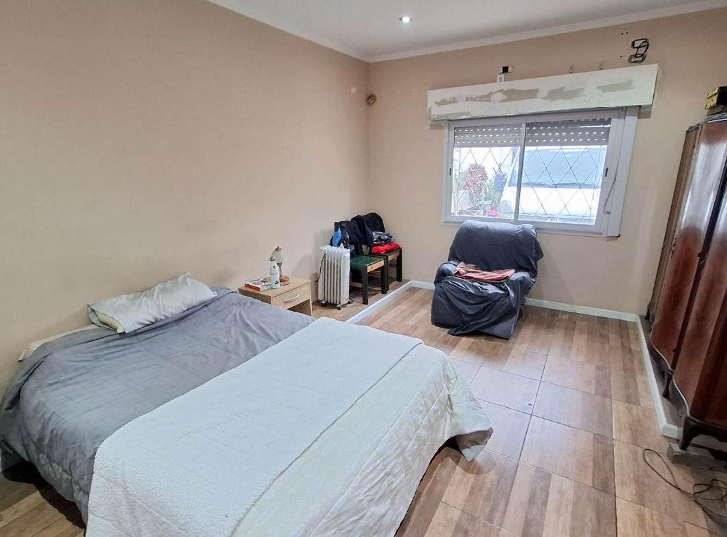 Foto de CASA 5 AMBIENTES VENTA LANUS QUINCHO Y 2 COCHERAS, imagen 5