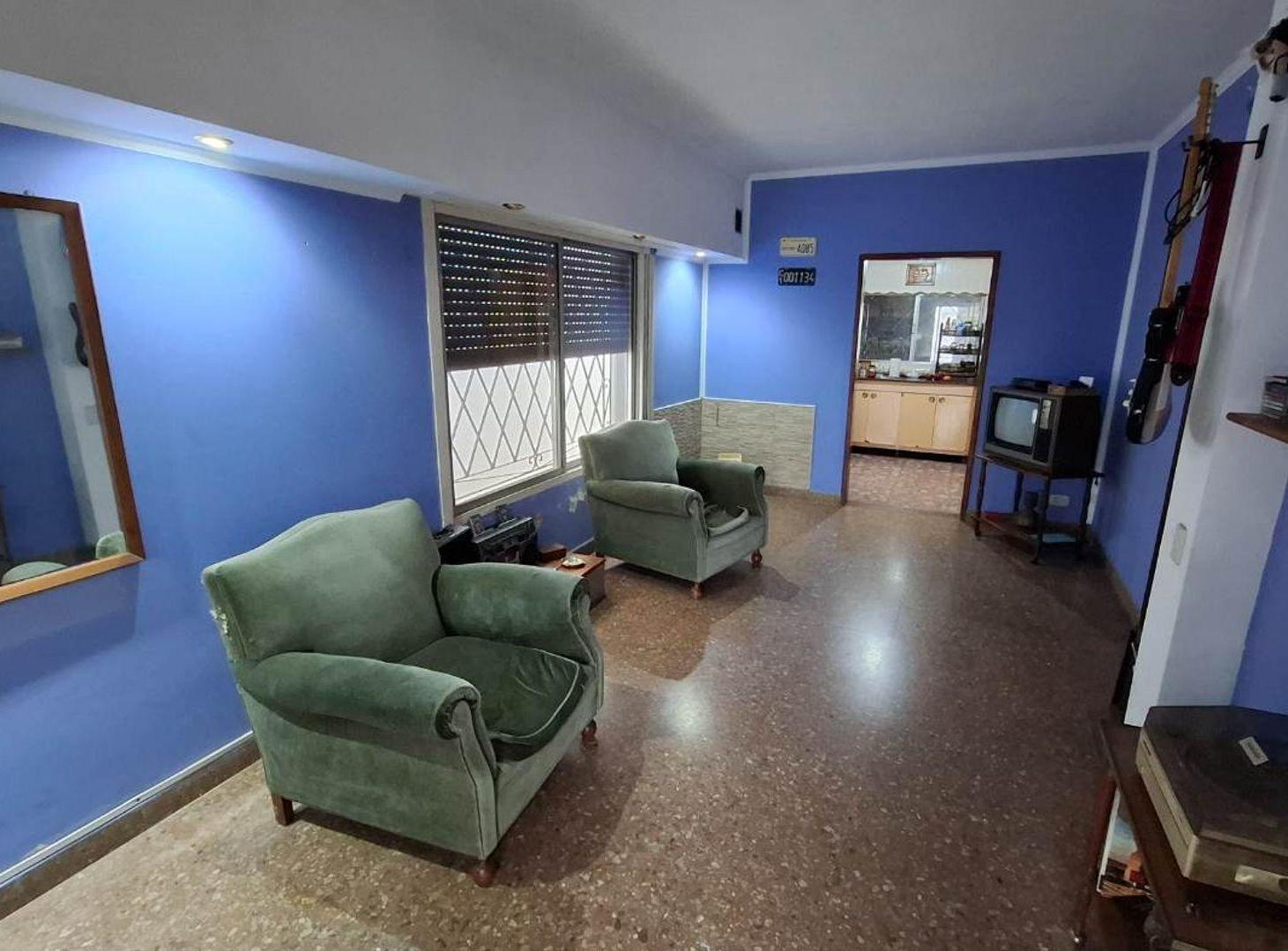 Foto de CASA 5 AMBIENTES VENTA LANUS QUINCHO Y 2 COCHERAS, imagen 4