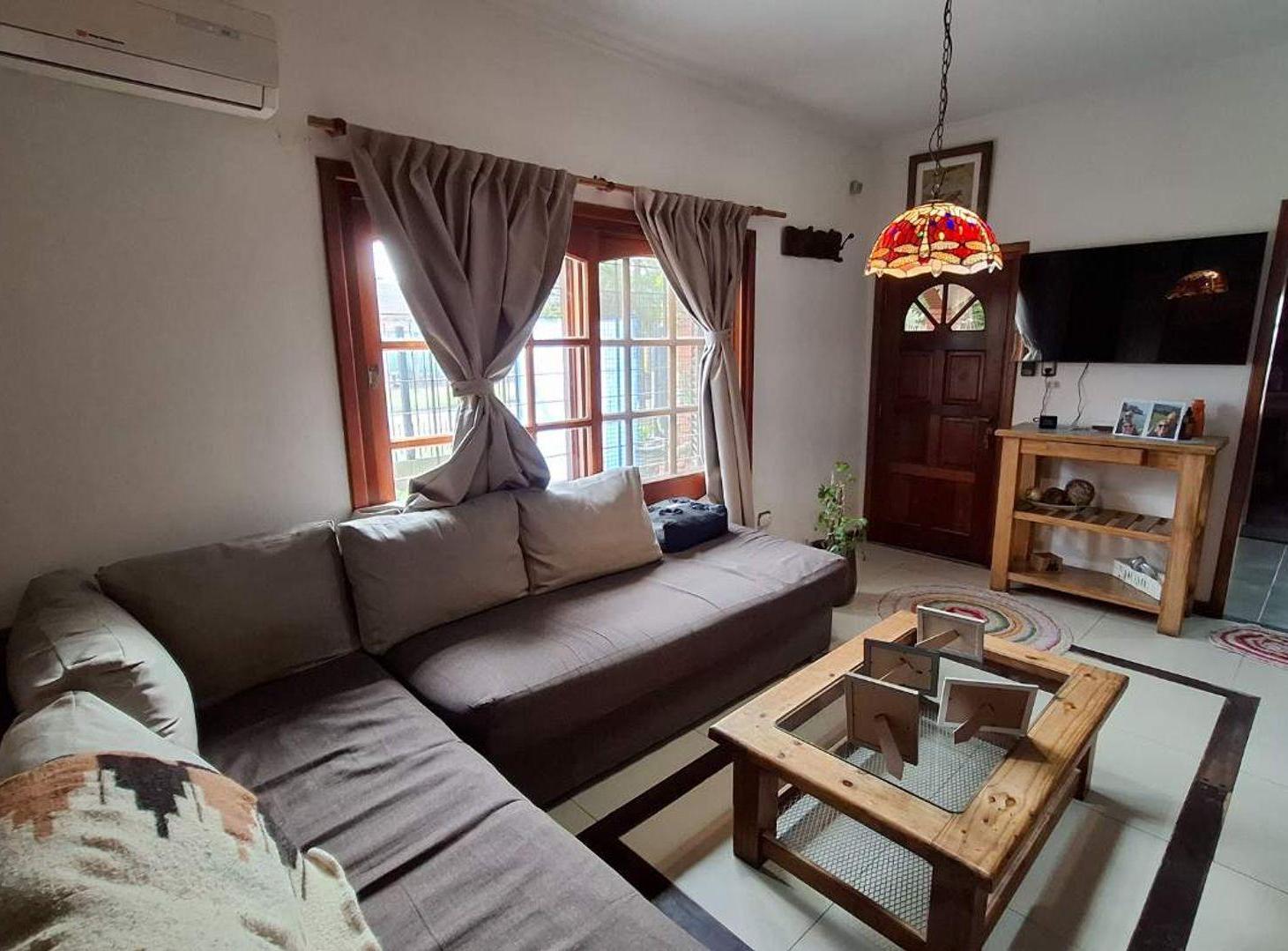 Foto de CASA 4 AMBIENTES VENTA GLEW CON PILETA LOTE 580 M, imagen 3