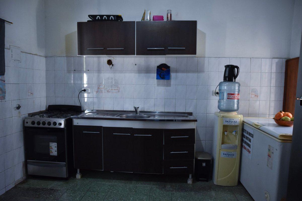 Foto de Casa 3 ambientes en venta en Banfield con cochera, imagen 2