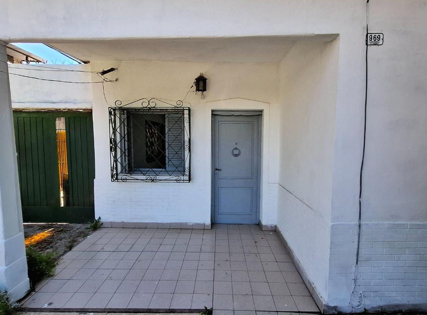 Foto de CASA 3 AMBIENTES VENTA BURZACO COCHERA Y PATIO, imagen 2