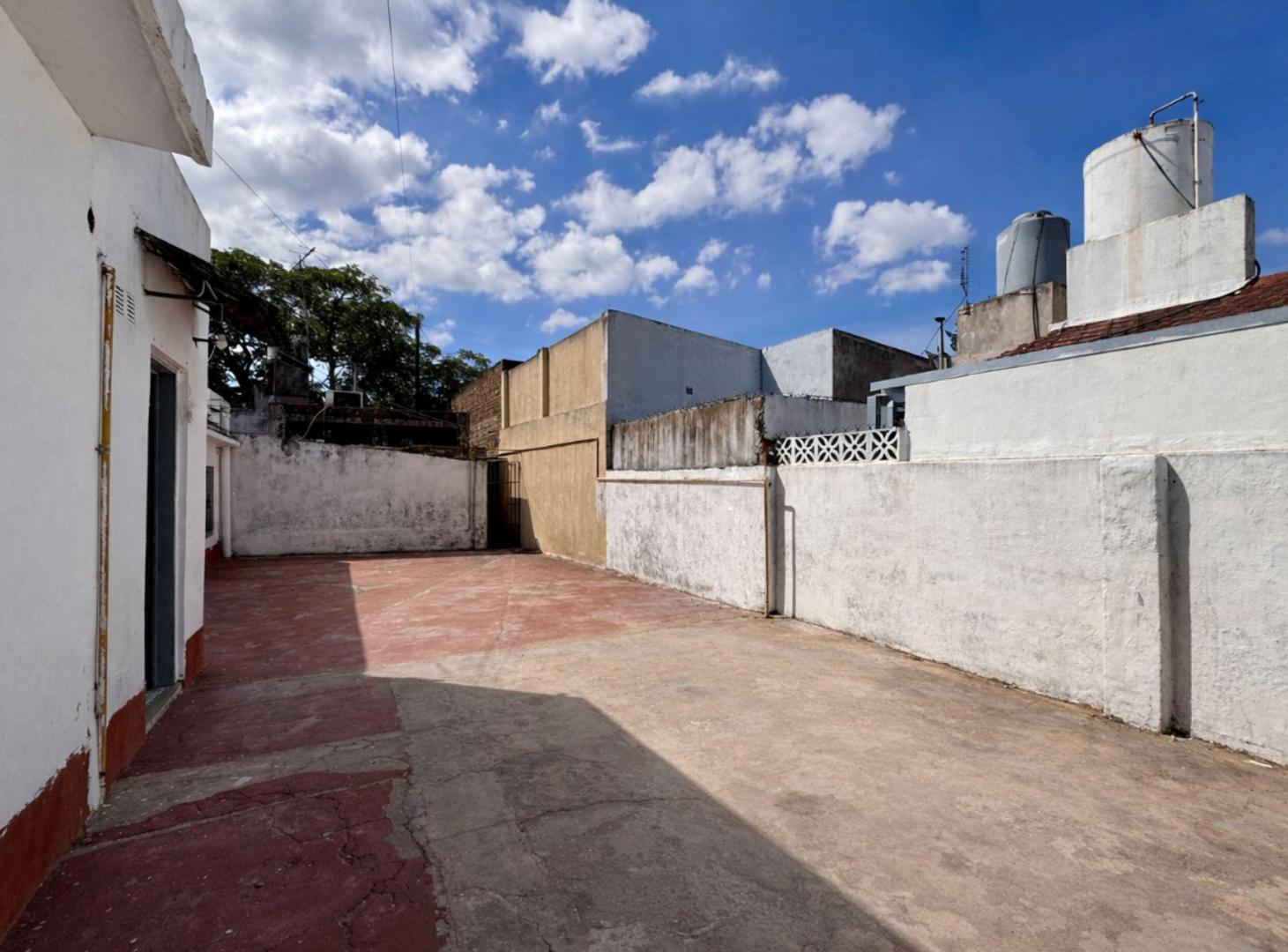 Foto de PH 4 AMBIENTES EN VENTA LOMAS DE ZAMORA CON PATIO, imagen 2