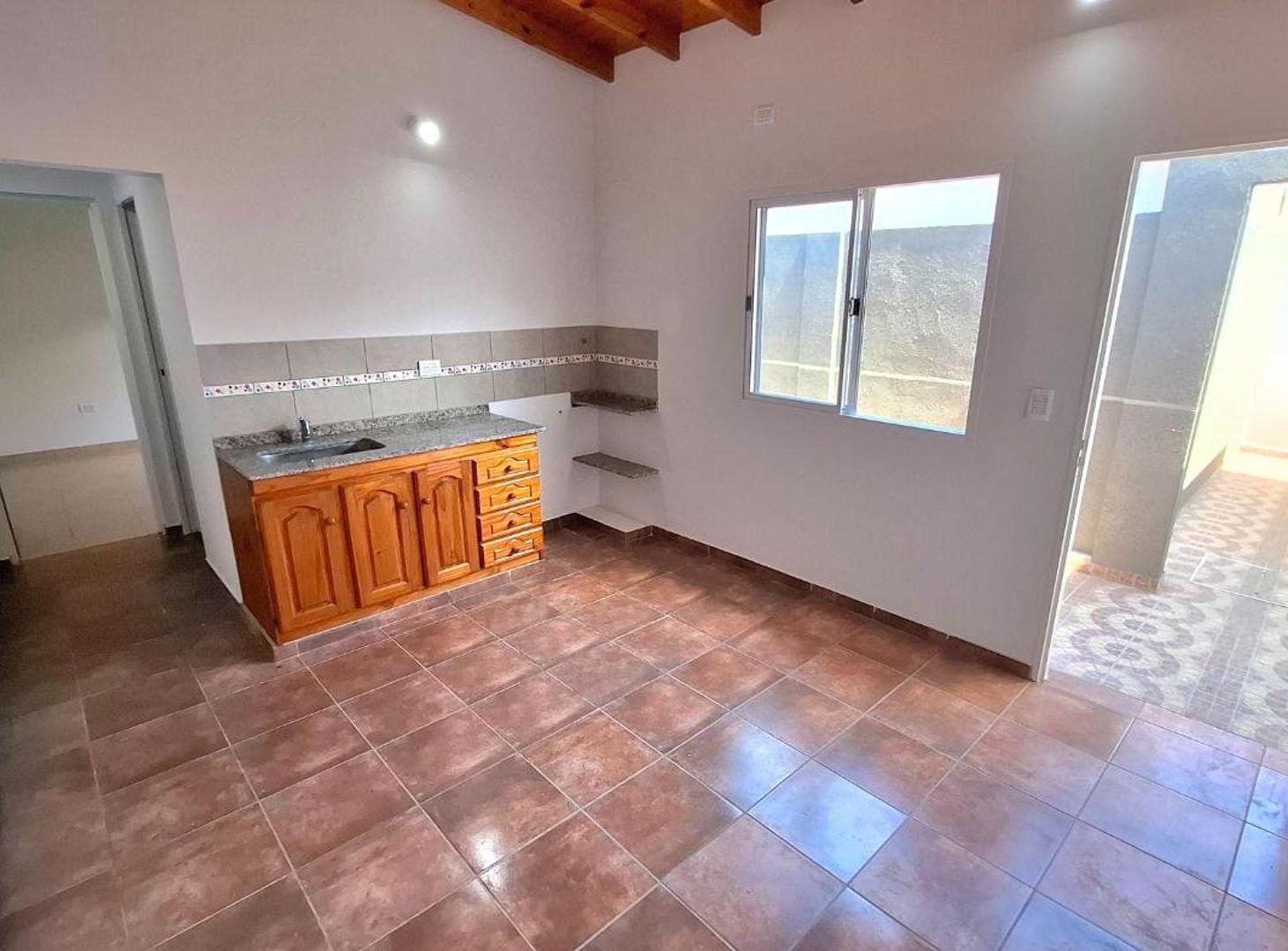 Foto de PH 2 AMBIENTES C PATIO ALQUILER GUILLON A ESTRENAR, imagen 3