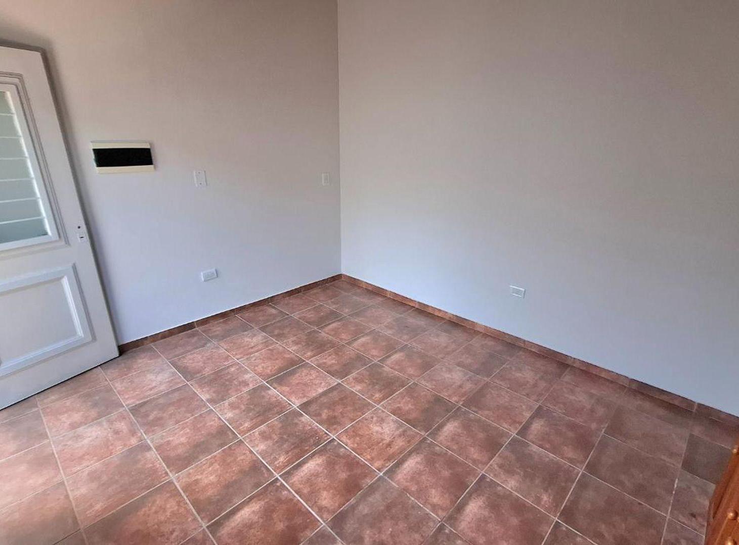 Foto de PH 2 AMBIENTES C PATIO ALQUILER GUILLON A ESTRENAR, imagen 4