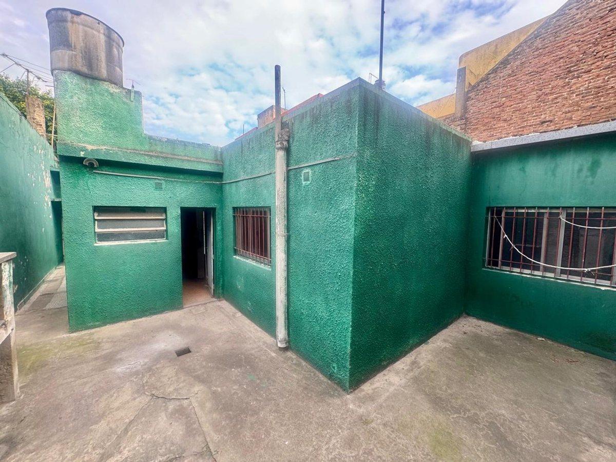 Foto de LOCAL CON VIVIENDA EN TEMPERLEY, imagen 4
