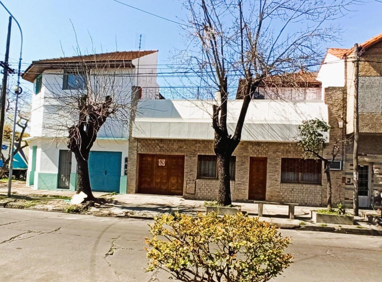 Foto de PH AL FRENTE VENTA LANUS CON GARAJE Y TERRAZA, imagen 3