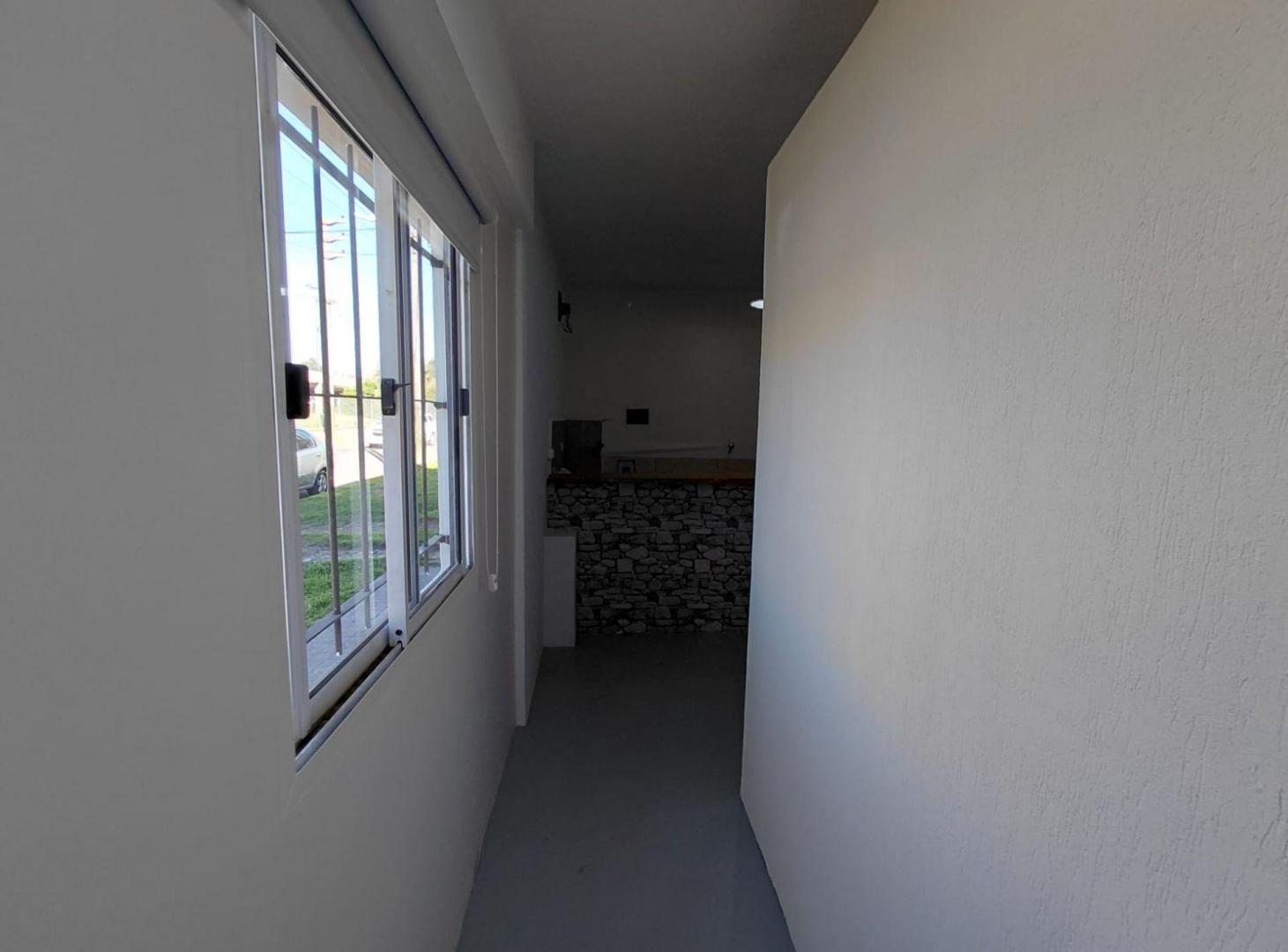 Foto de LOCAL/OFICINA 25 M² EN ALQUILER LLAVALLOL RENOVADO, imagen 1