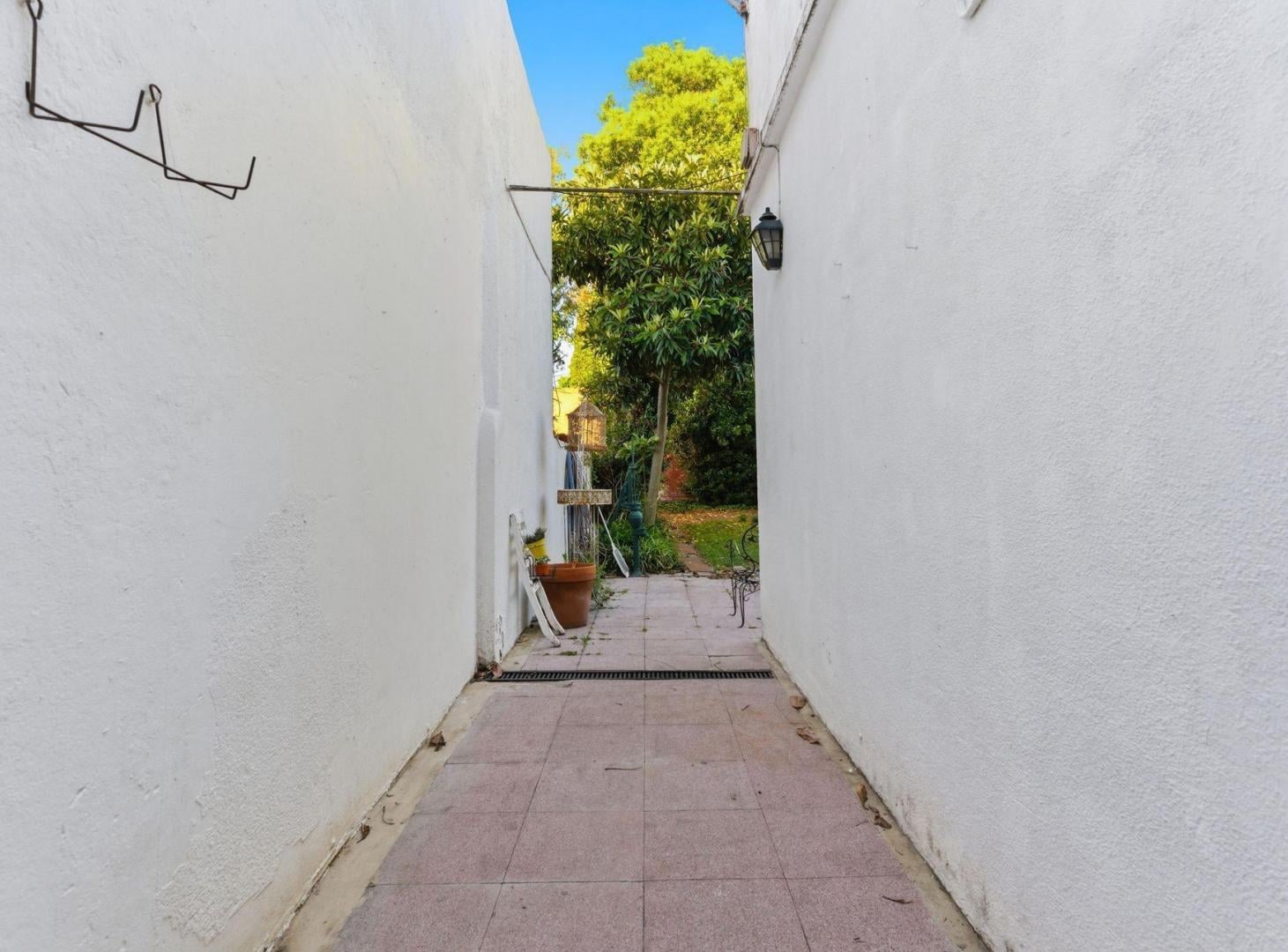 Foto de VENTA CASA CON TERRENO EN ADROGUE, imagen 5