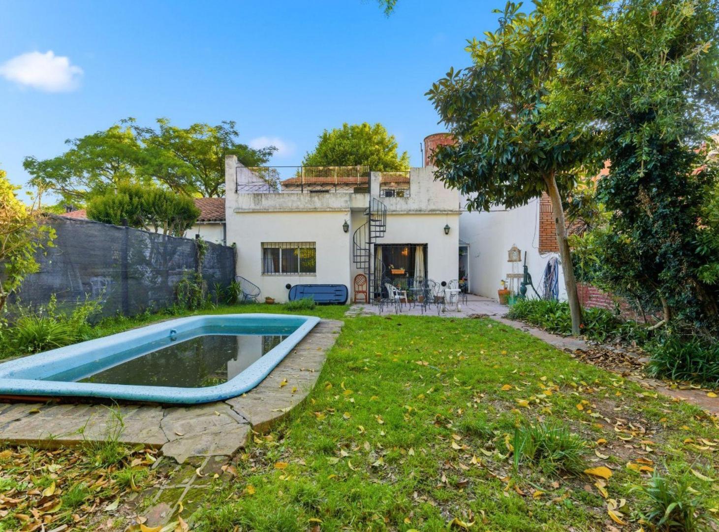 Foto de VENTA CASA CON TERRENO EN ADROGUE, imagen 4