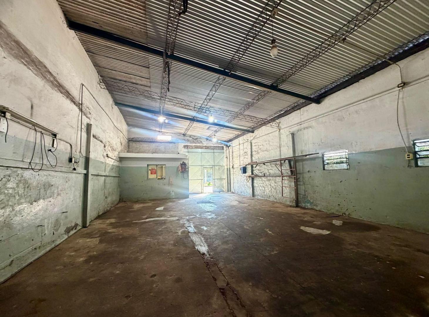 Foto de GALPON EN VENTA EN REMEDIOS DE ESCALADA, imagen 1