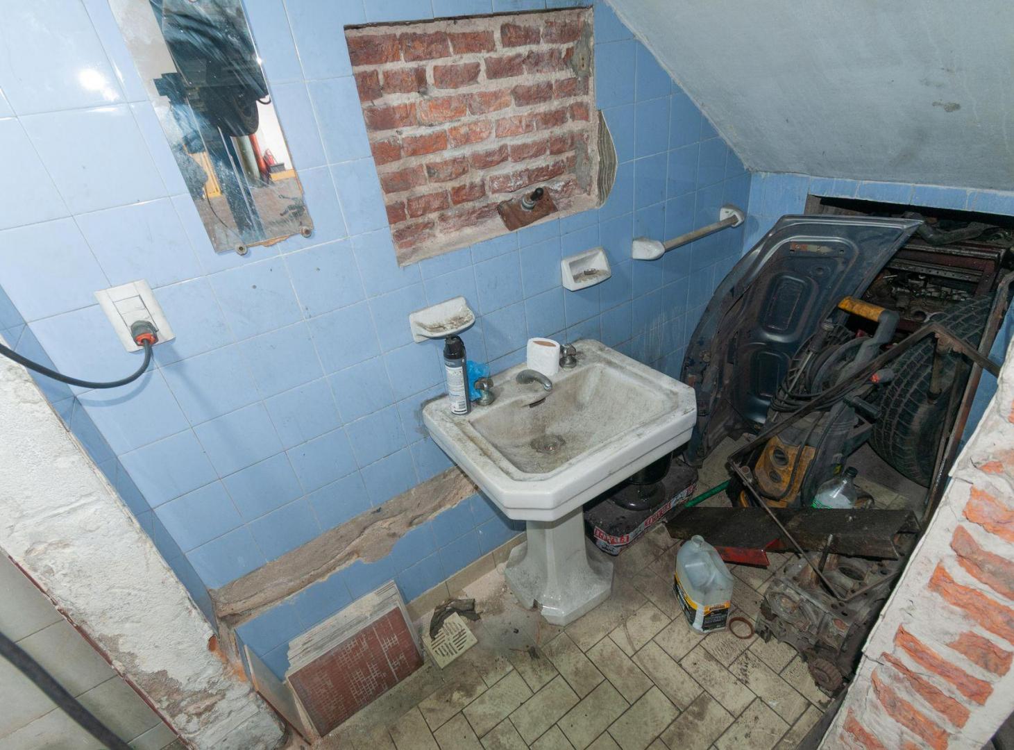 Foto de VENTA EN BLOQUE – DEPARTAMENTO / TALLER + GALPON, imagen 2