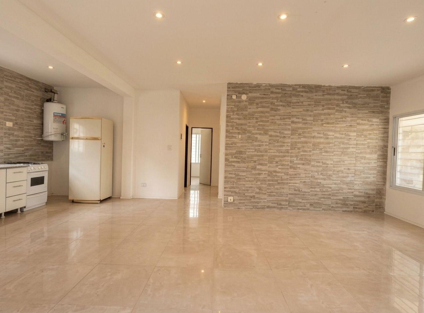 Foto de DEPARTAMENTO EN VENTA 3 AMB C/COCHERA APTO CREDITO, imagen 3