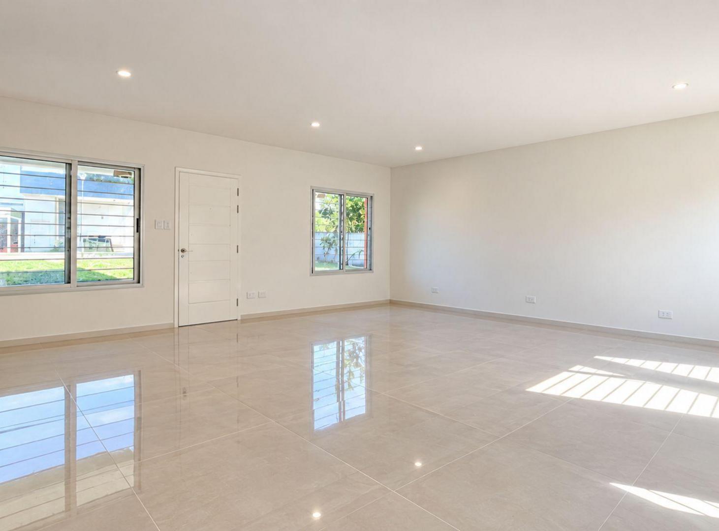 Foto de DEPARTAMENTO EN VENTA 3 AMB C/COCHERA APTO CREDITO, imagen 4