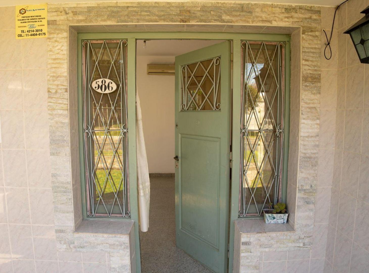 Foto de CASA 3 AMBIENTES EN VENTA EN TEMPERLEY, imagen 2