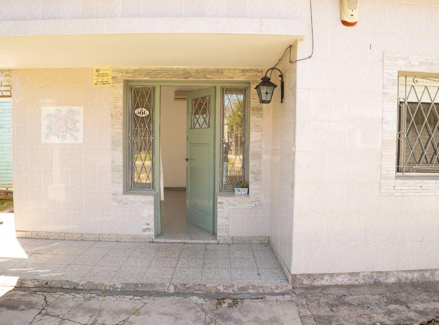 Foto de CASA 3 AMBIENTES EN VENTA EN TEMPERLEY, imagen 3