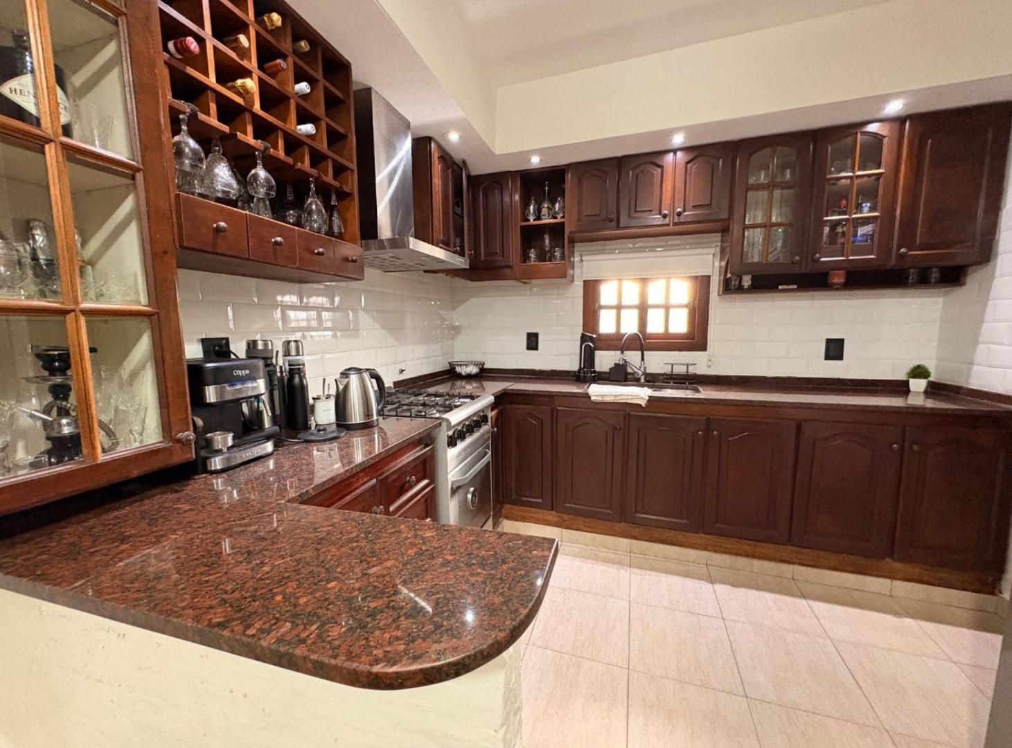 Foto de VENTA PH 3 AMB C/TERRAZA Y QUINCHO R. DE ESCALADA, imagen 4
