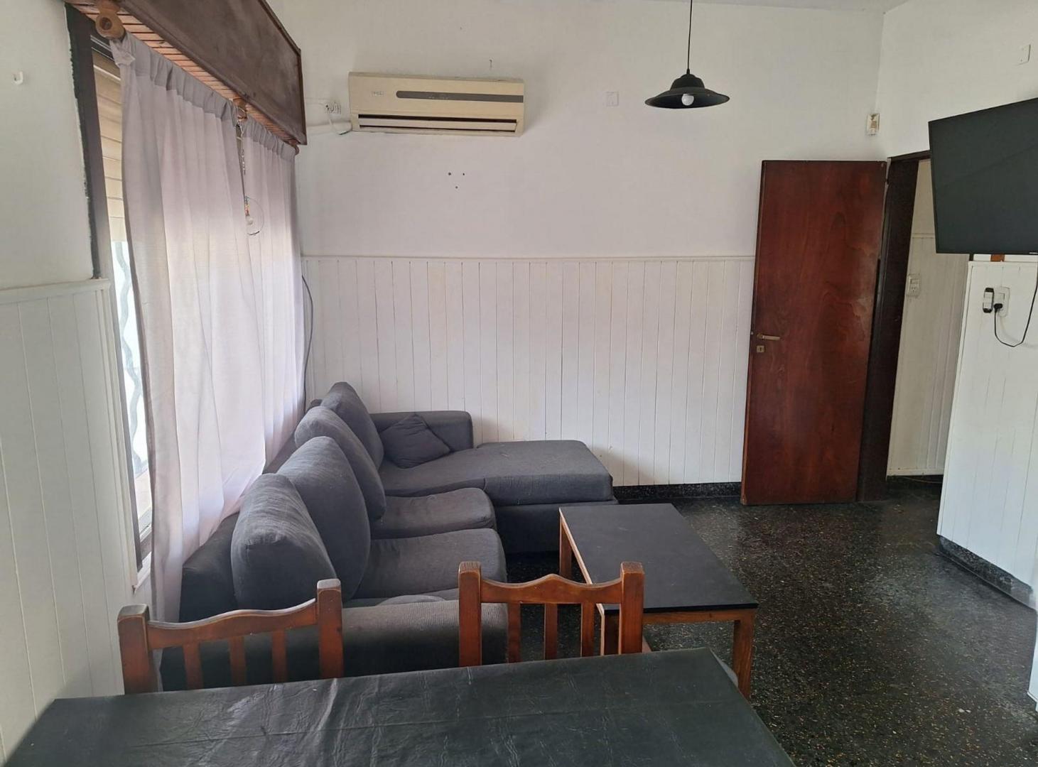 Foto de CASA 4 AMBIENTES VENTA ADROGUE CON PILETA, imagen 5