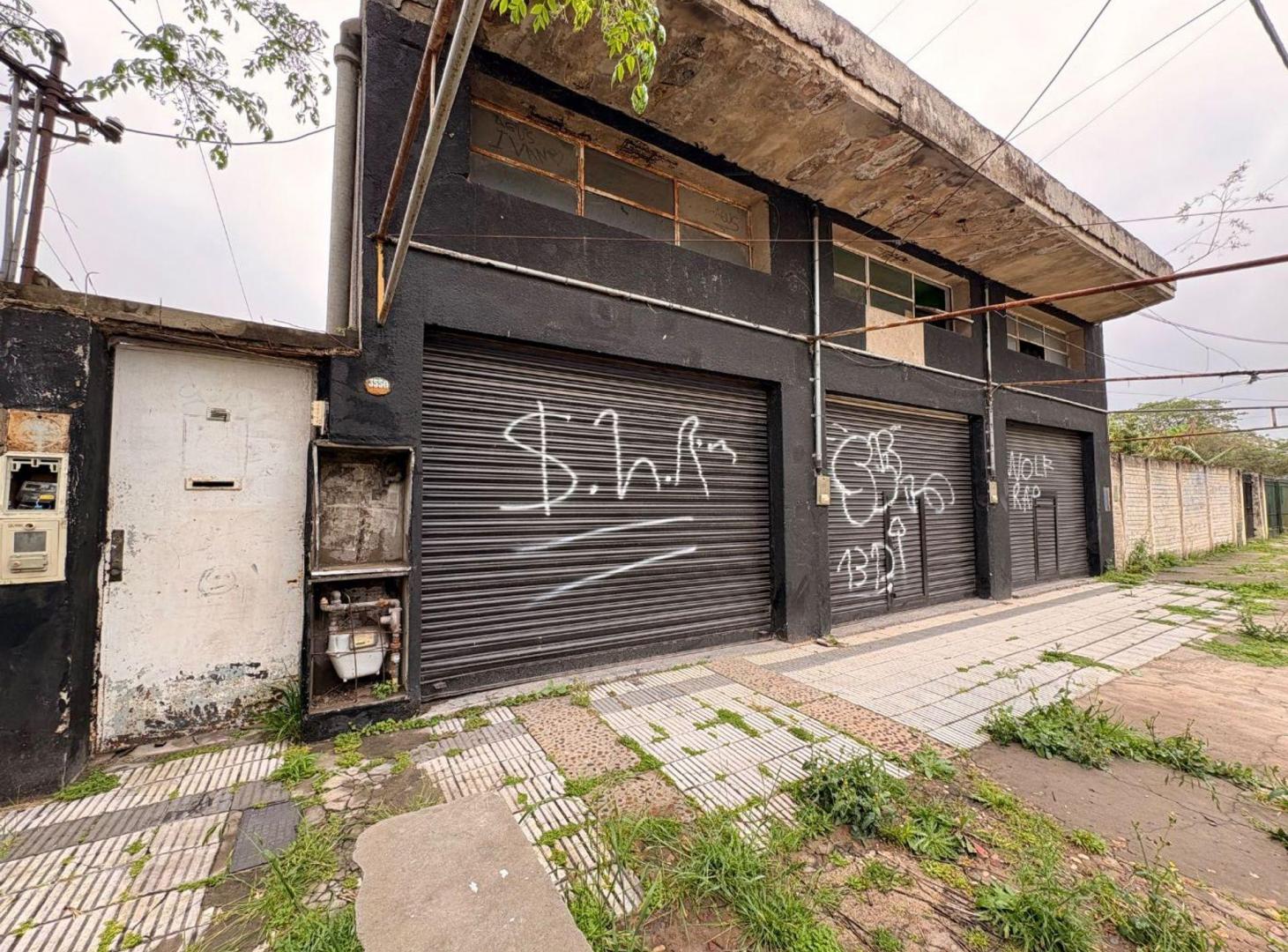Foto de VENTA CASA C/LOCALES + GALPON 580 M2 R. CALZADA, imagen 2