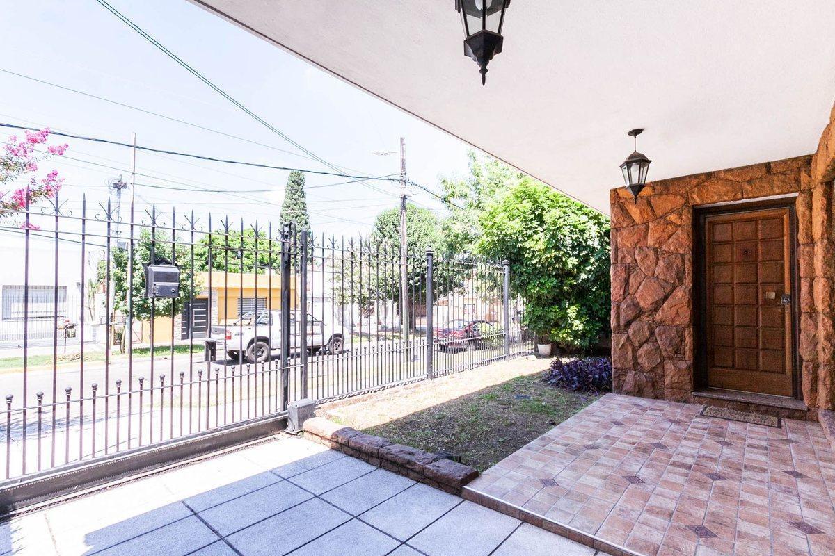 Foto de Casa VENTA Lomas de Zamora, imagen 2