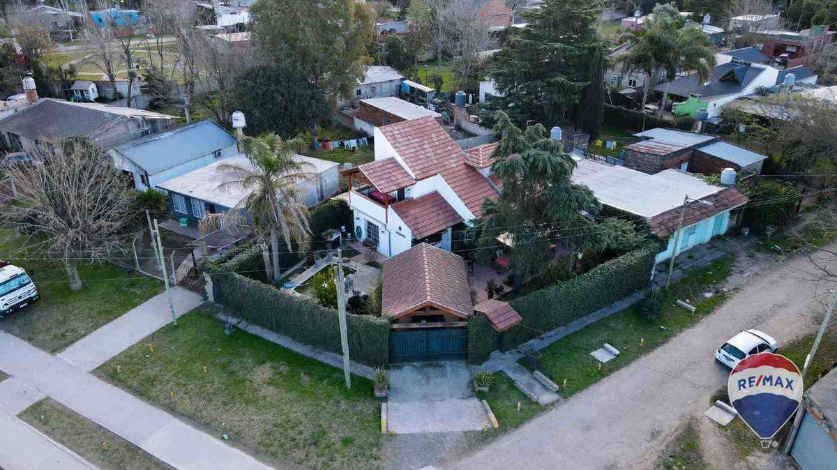 Foto de CASA 5 AMBIENTES MAS DEPARTAMETO PILETA GARAJE, imagen 1