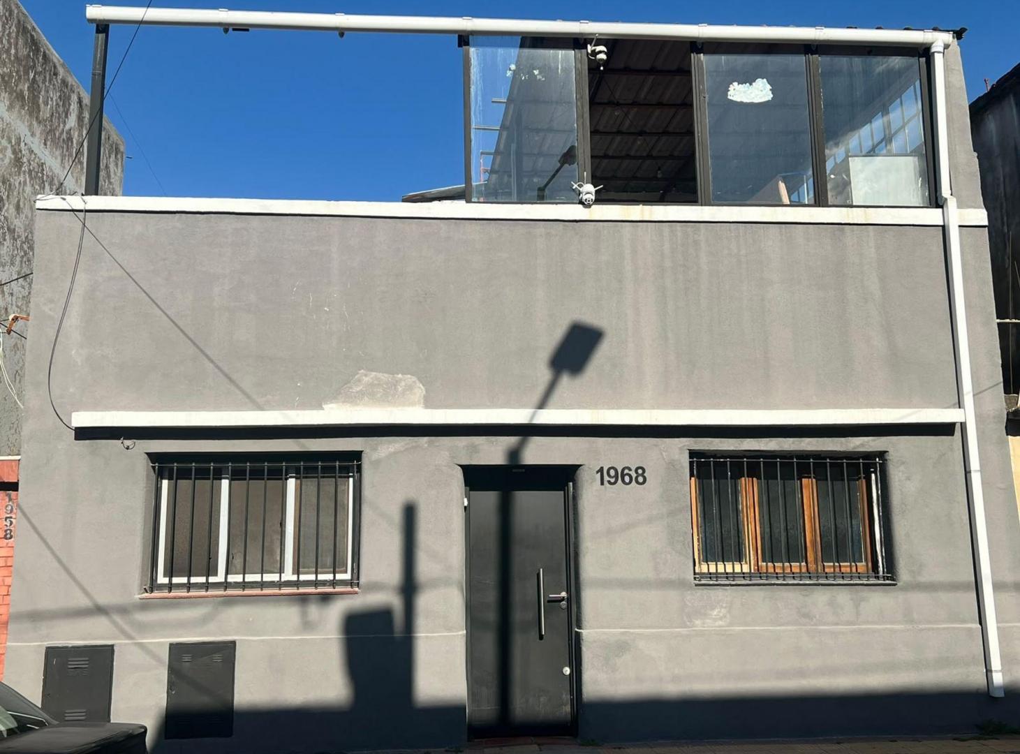 Foto de PH 4 AMBIENTES CON TERRAZA EN VENTA GERLI, imagen 1