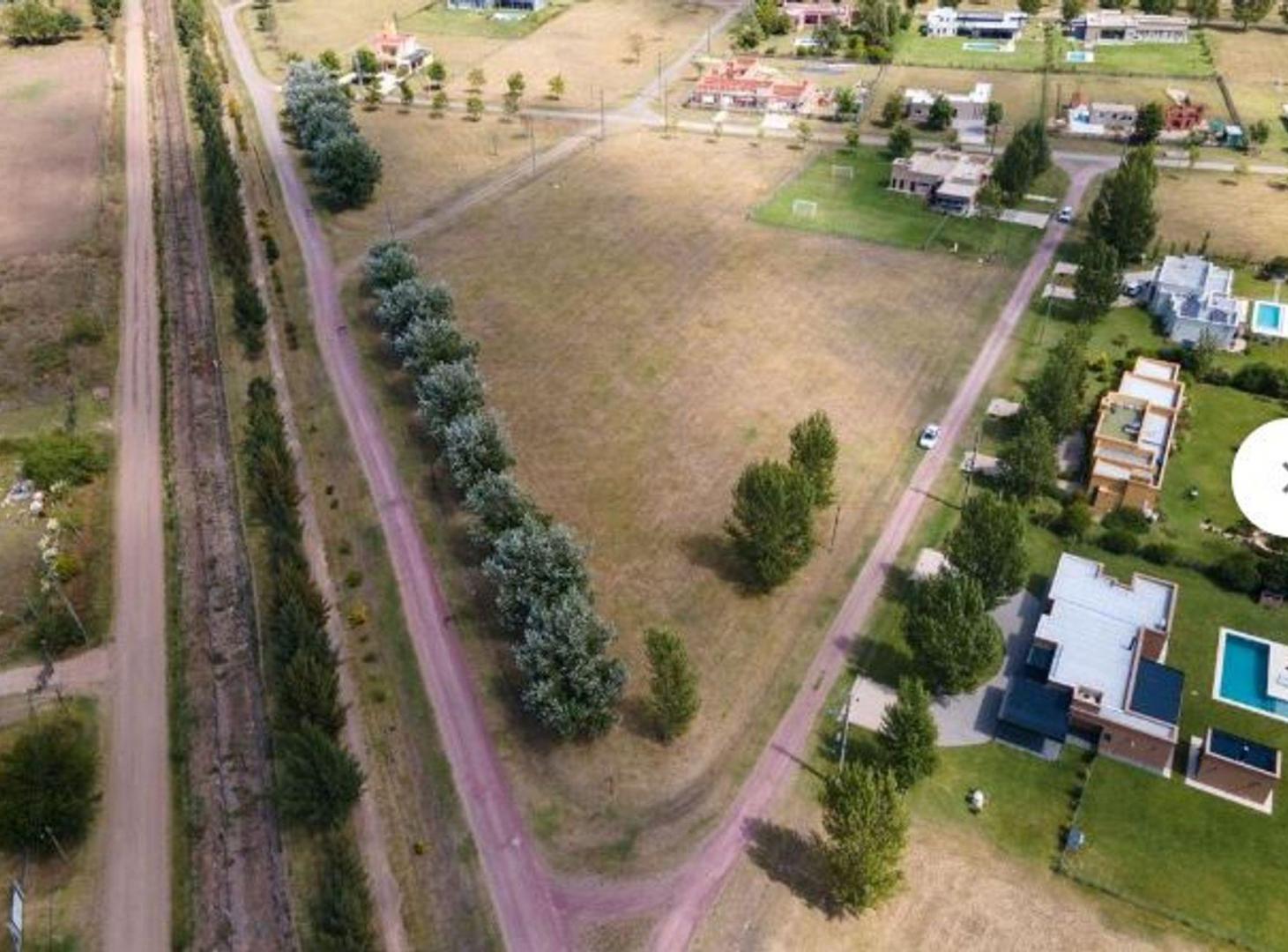 Foto de LOTE 1800mts FINCAS de SAN VICENTE SPORTING VENTA, imagen 3