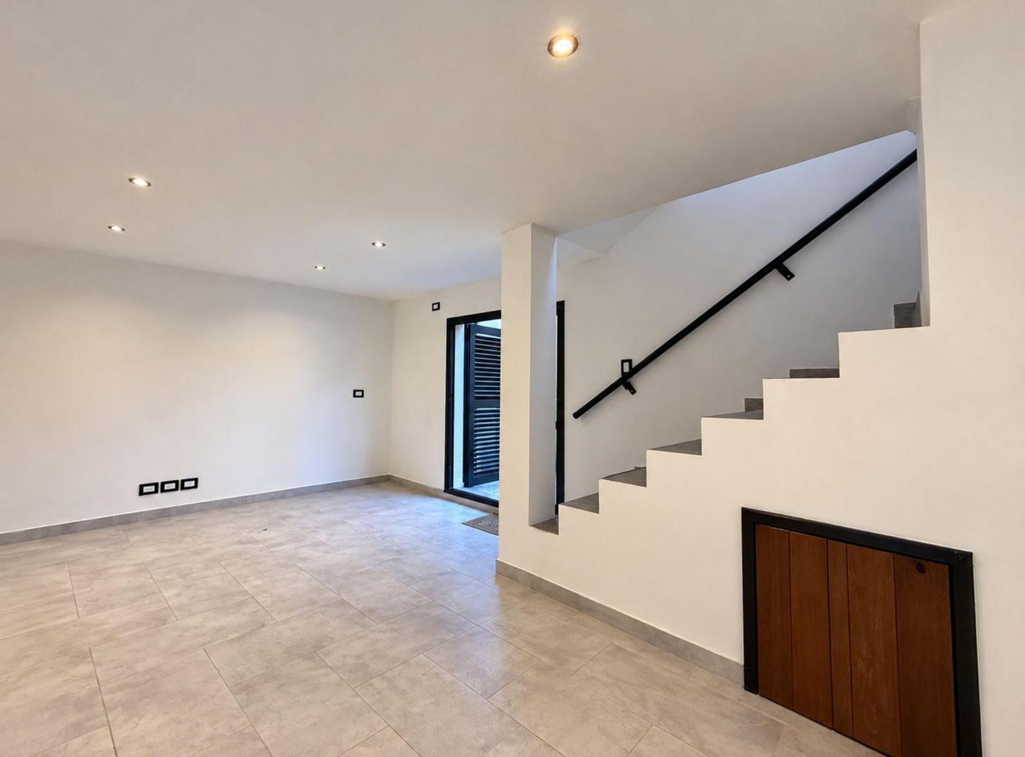 Foto de CASA DUPLEX 3 AMBIENTES VENTA LOMAS DE ZAMORA, imagen 2