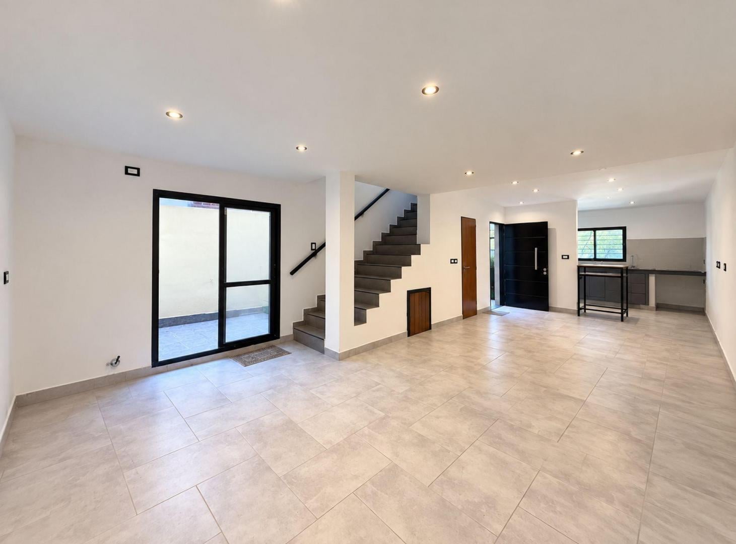 Foto de CASA DUPLEX 3 AMBIENTES VENTA LOMAS DE ZAMORA, imagen 1