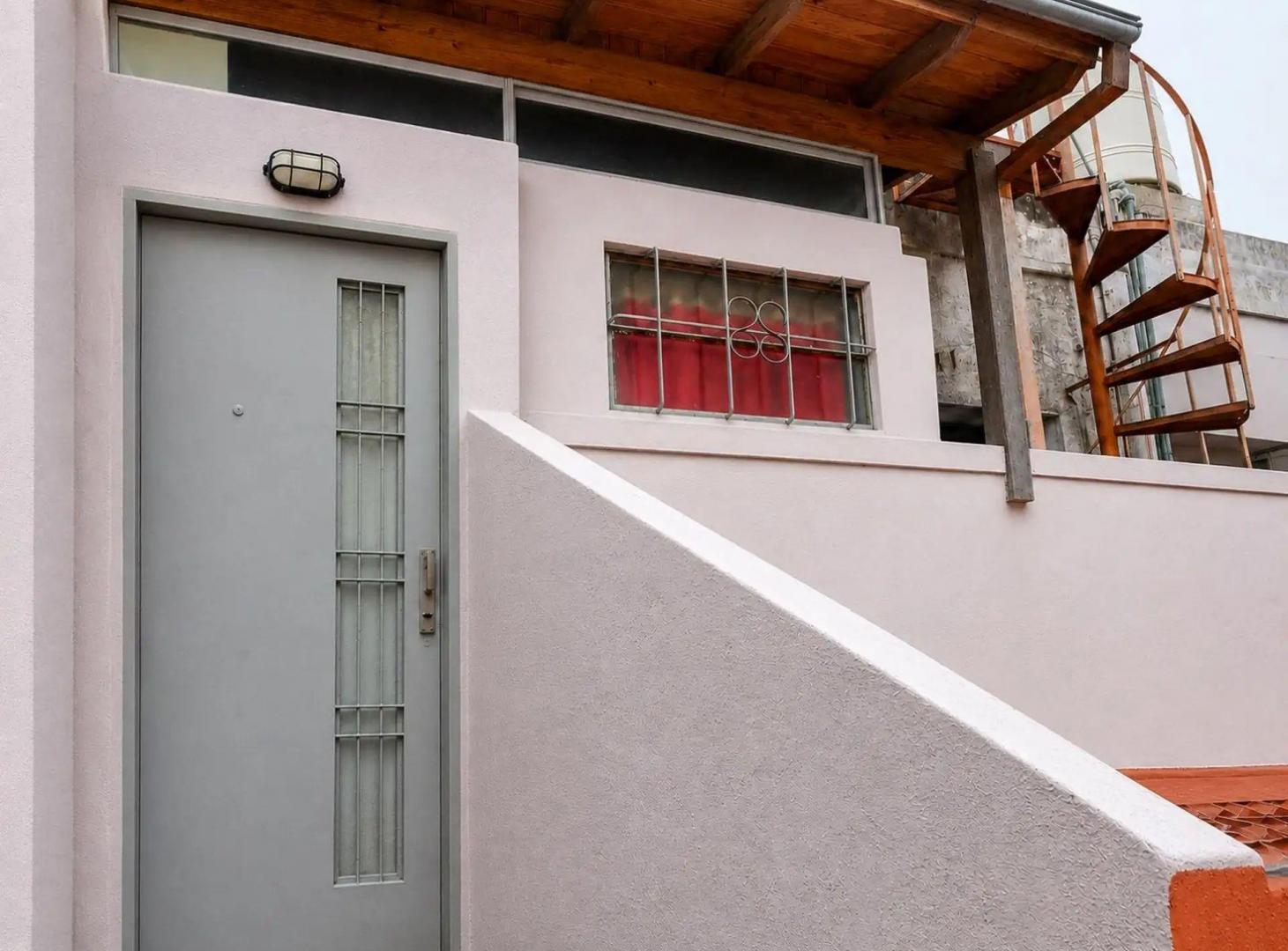 Foto de PH 2 AMBIENTES EN VENTA EN GENERAL MITRE, imagen 1