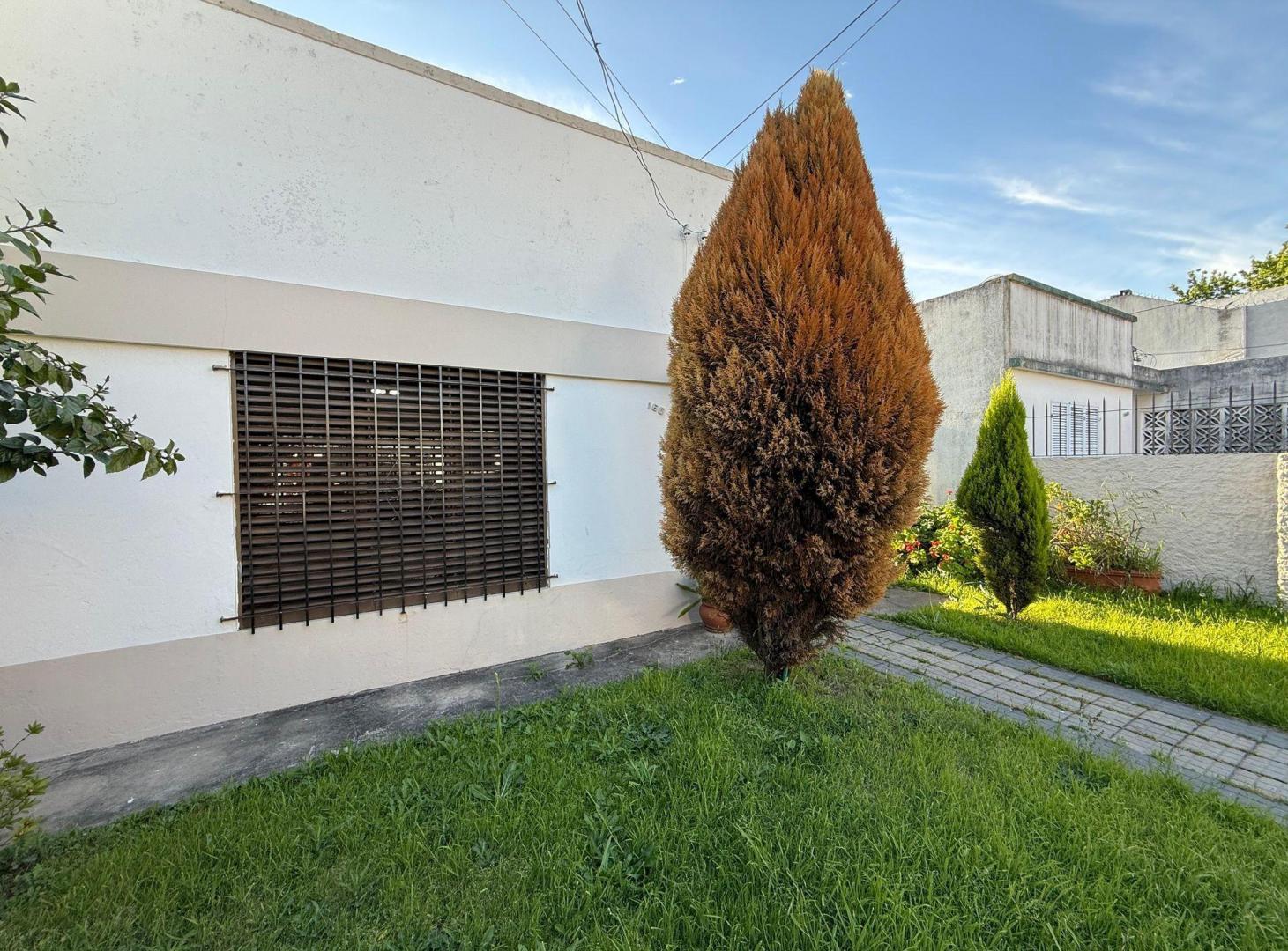 Foto de CASA 4 AMBIENTES VENTA LOMAS DE ZAMORA CON JARDÍN, imagen 5