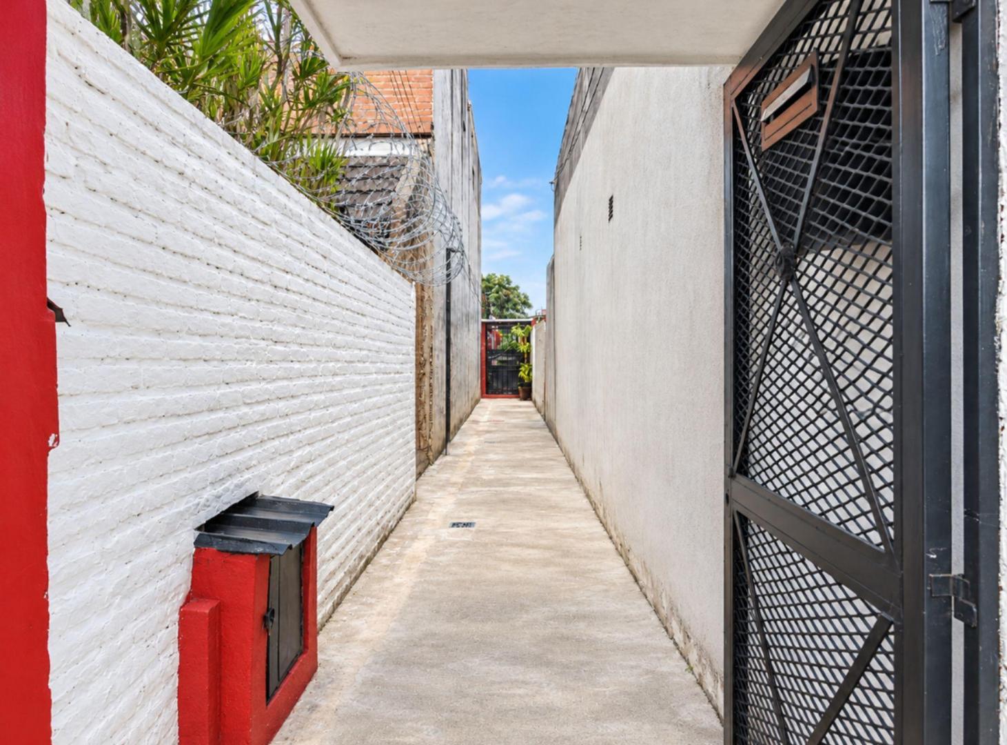 Foto de Ph 3 ambientes venta San Justo c/ patio y terraza, imagen 1