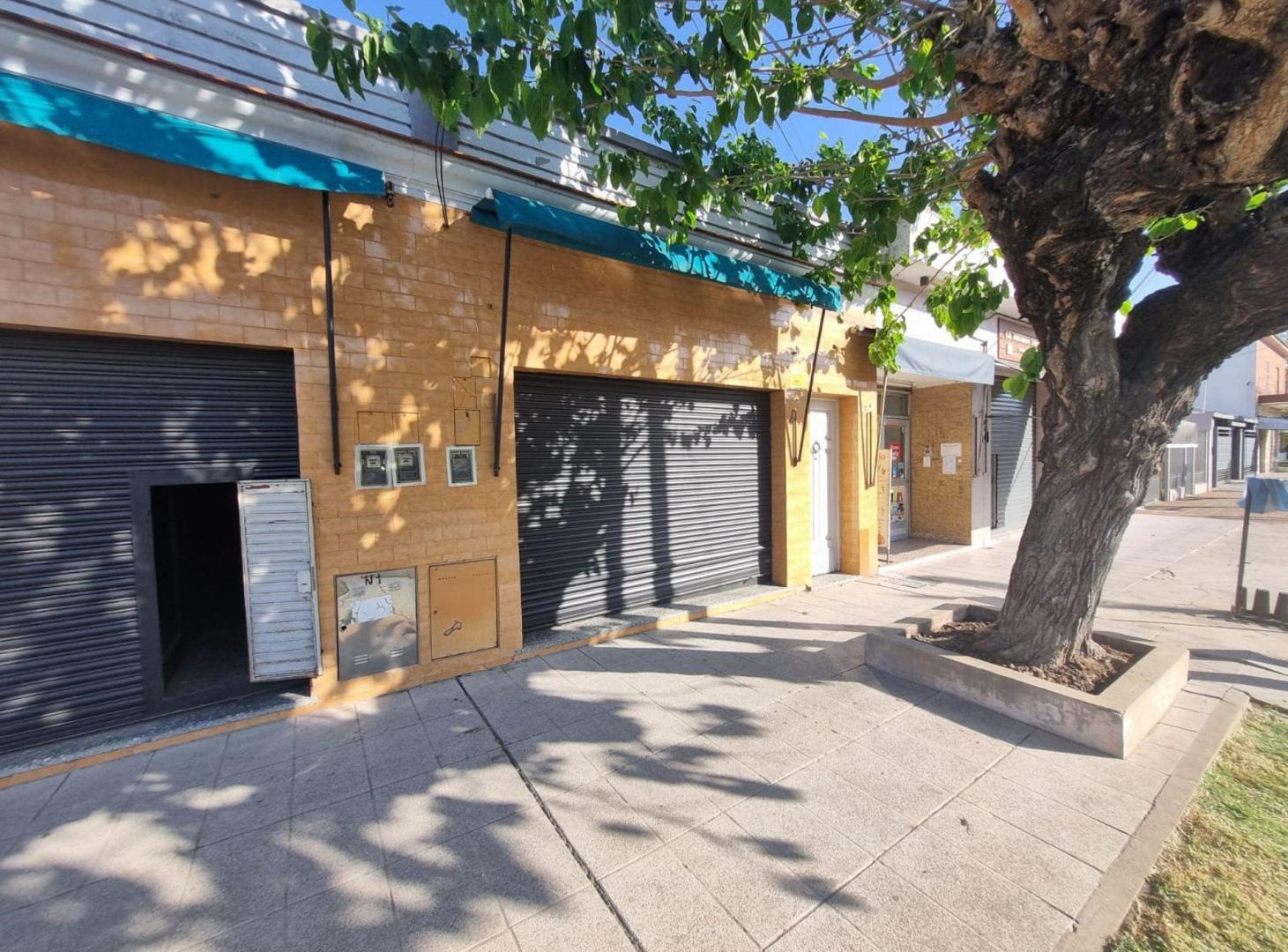Foto de VENTA DE LOCAL CON DOS PERCIANAS LOMAS ZAMORA, imagen 3
