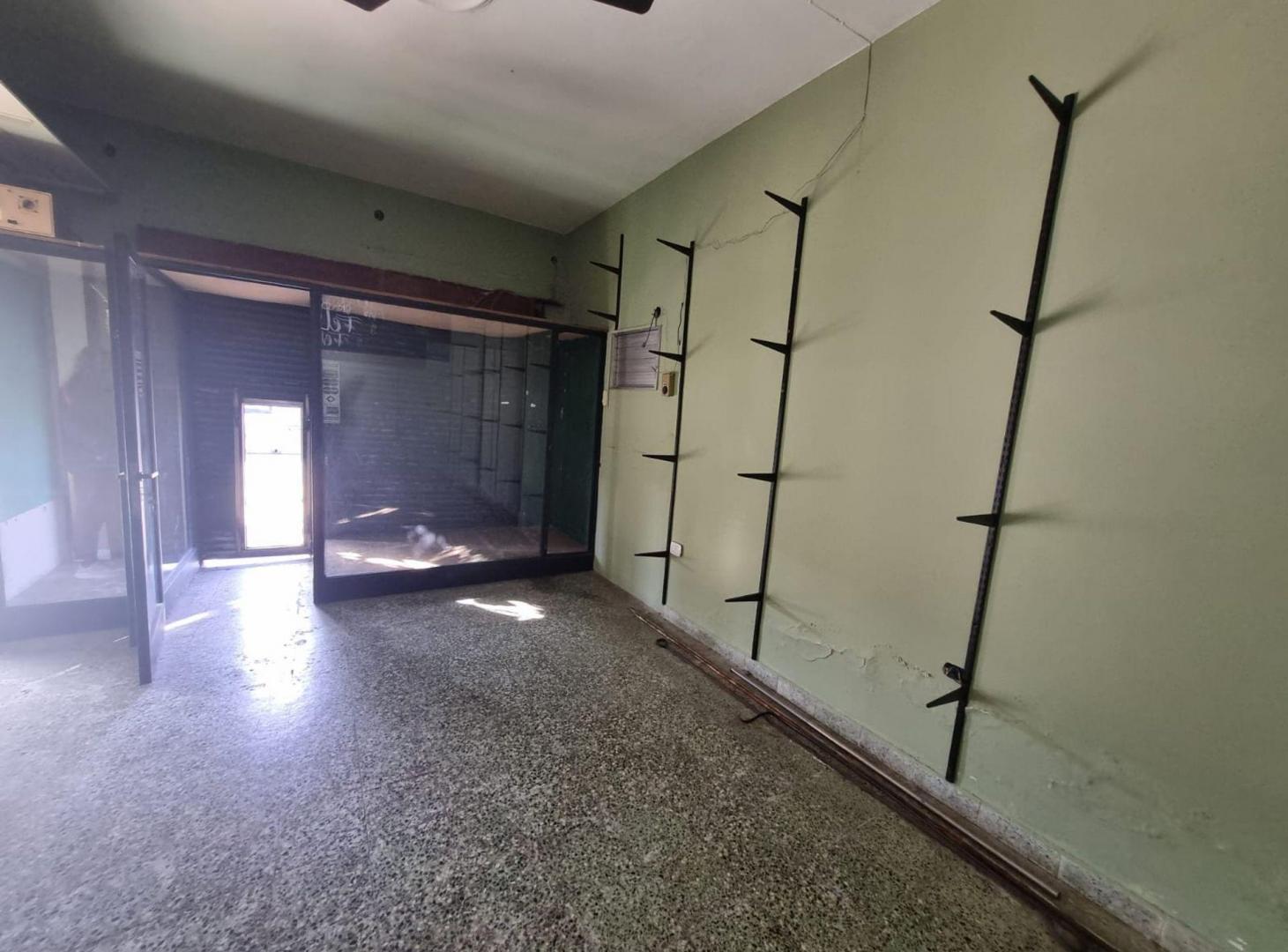 Foto de VENTA DE LOCAL CON DOS PERCIANAS LOMAS ZAMORA, imagen 5