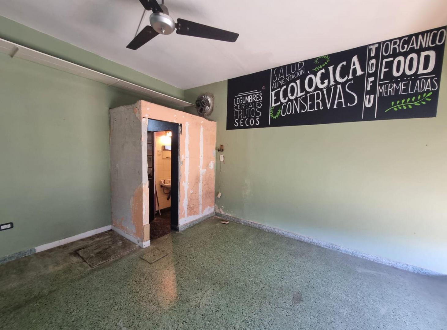Foto de VENTA DE LOCAL CON DOS PERCIANAS LOMAS ZAMORA, imagen 2