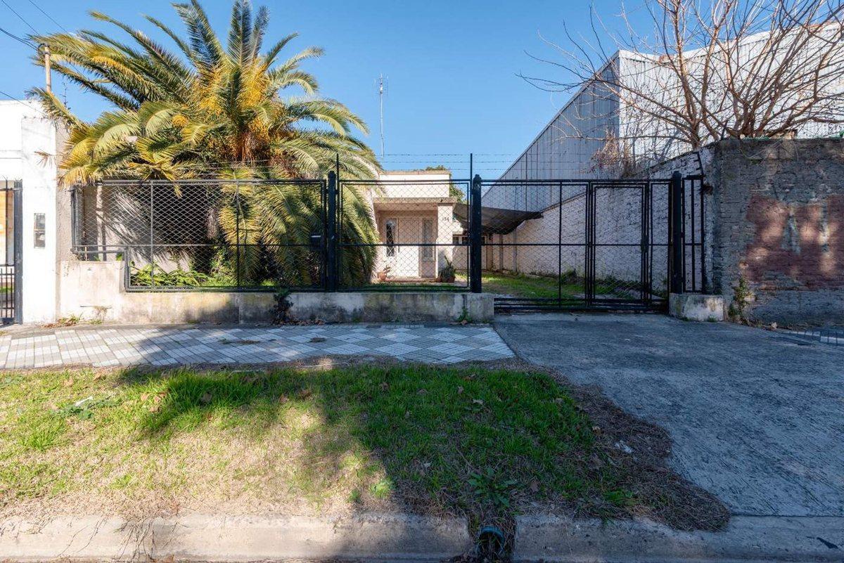 Foto de VENTA CASA Monte Grande a Remodelar cerca Estación, imagen 1