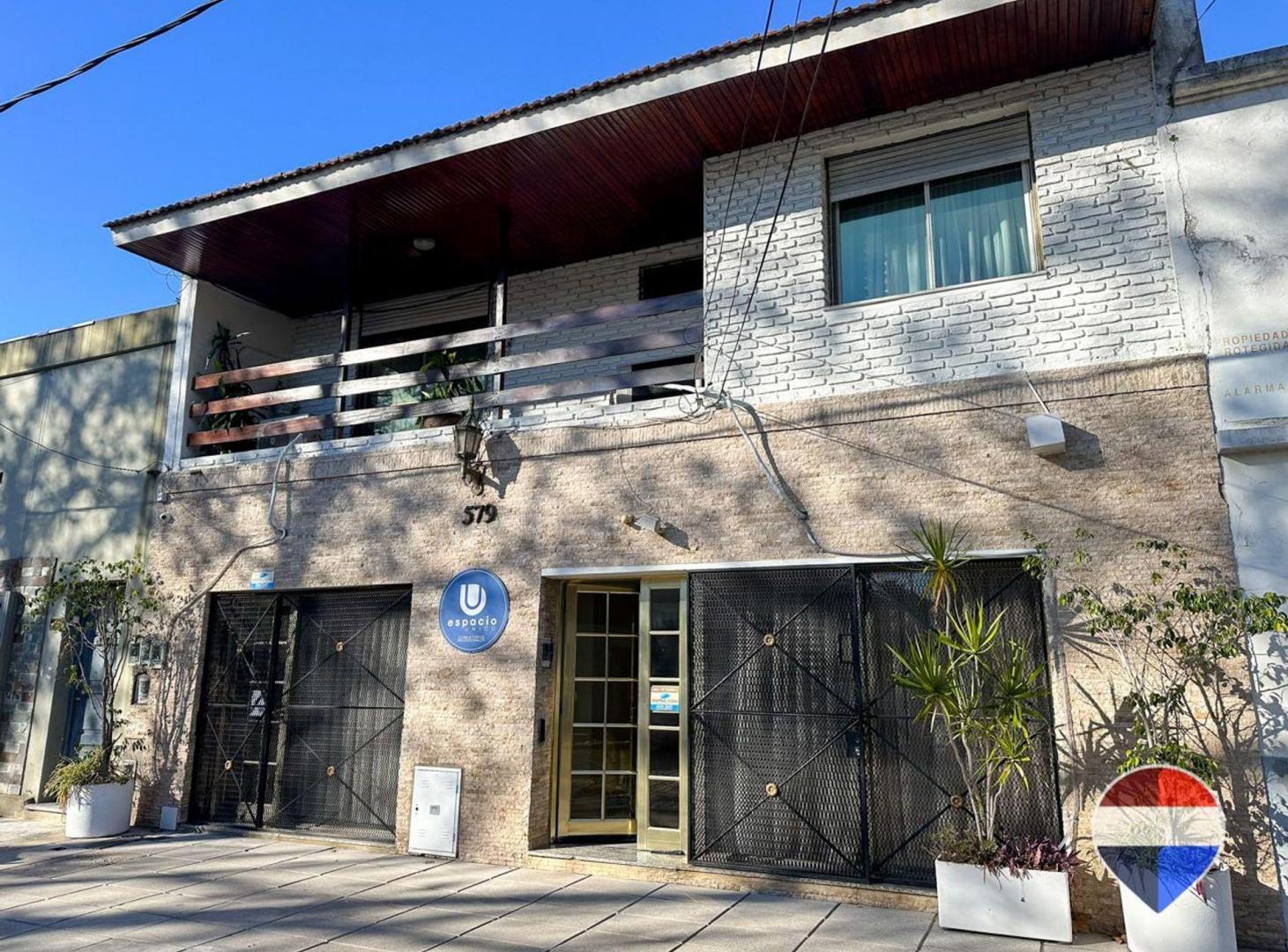 Foto de CASA 6 AMB EN VENTA CON PILETA LOMAS DE ZAMORA, imagen 4