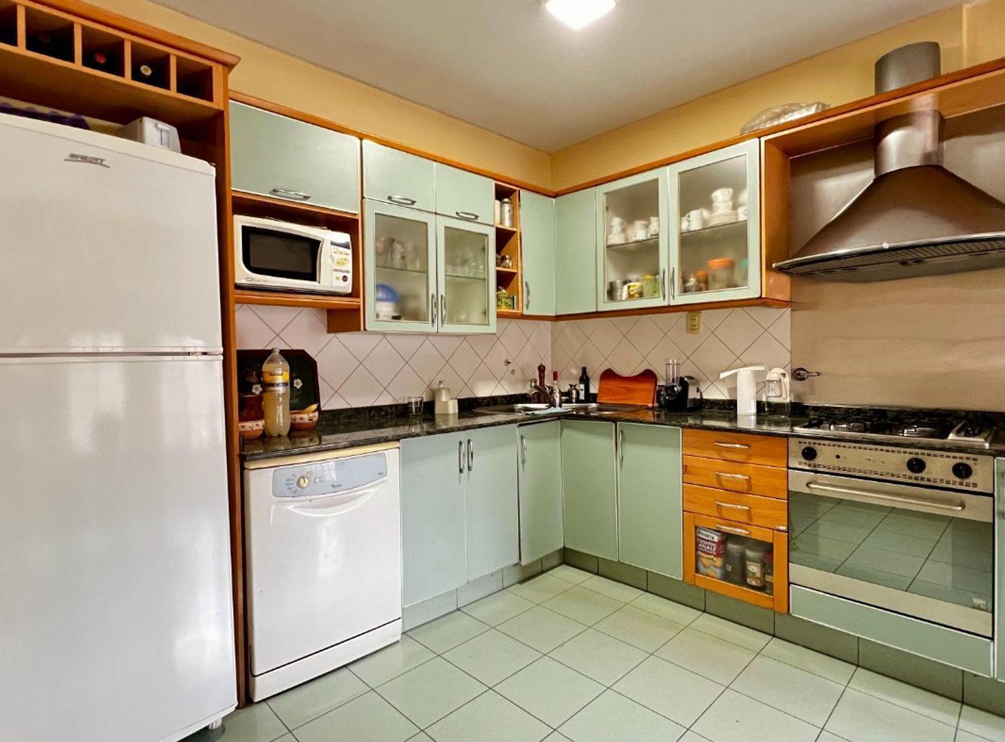 Foto de CASA 6 AMBIENTE VENTA EN JOSE MARMOL MAS LOCAL, imagen 3