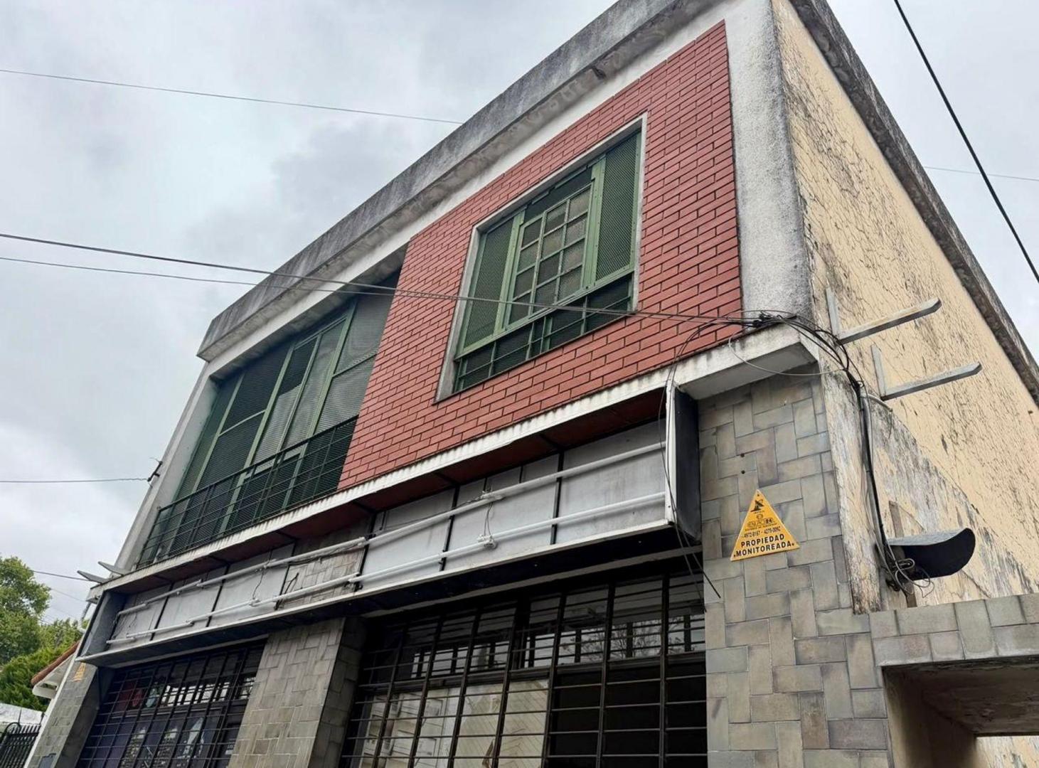 Foto de PH 4 AMBIENTES CON DOS LOCALES EN VENTA BANFIELD, imagen 2