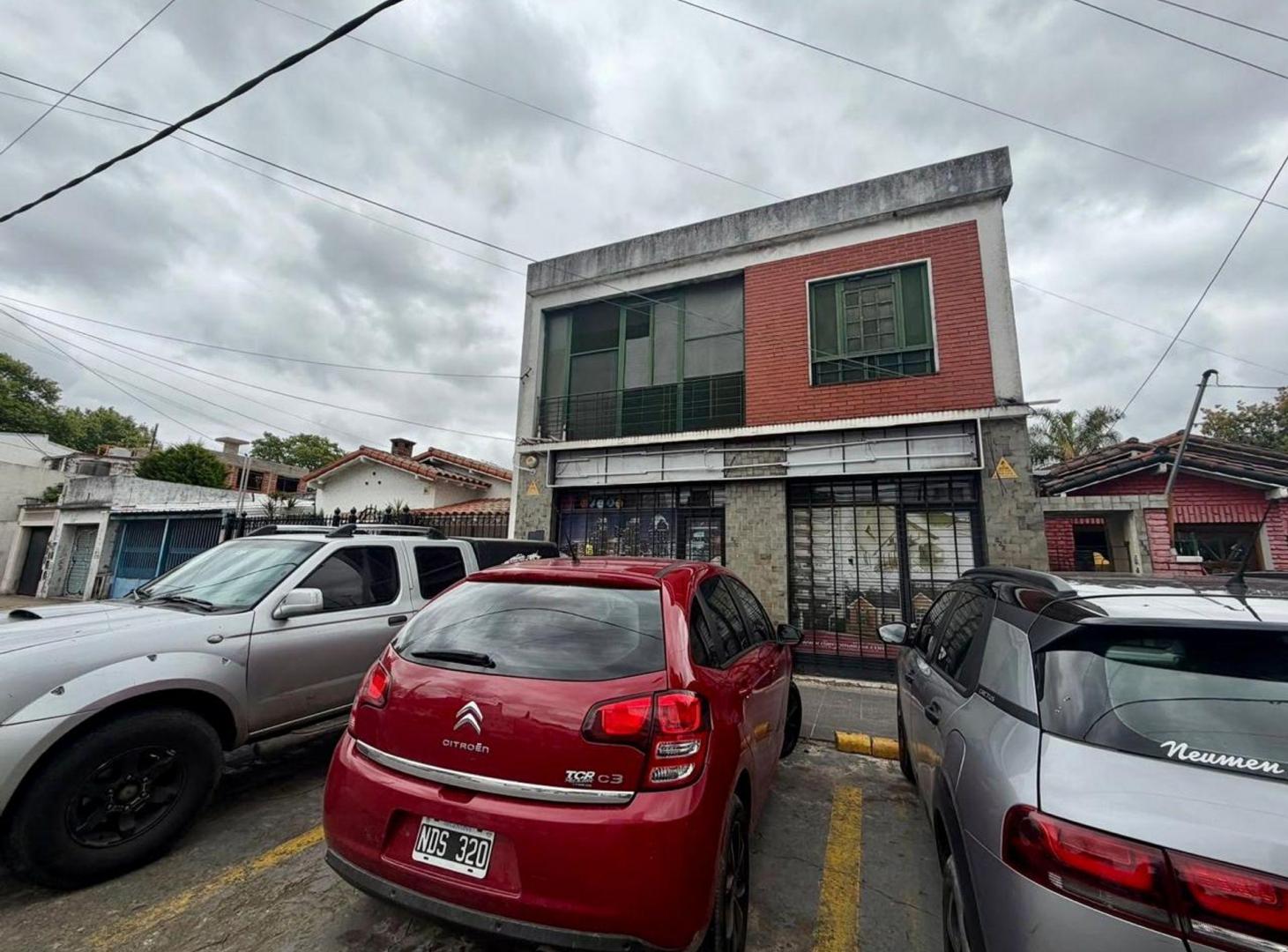 Foto de PH 4 AMBIENTES CON DOS LOCALES EN VENTA BANFIELD, imagen 3
