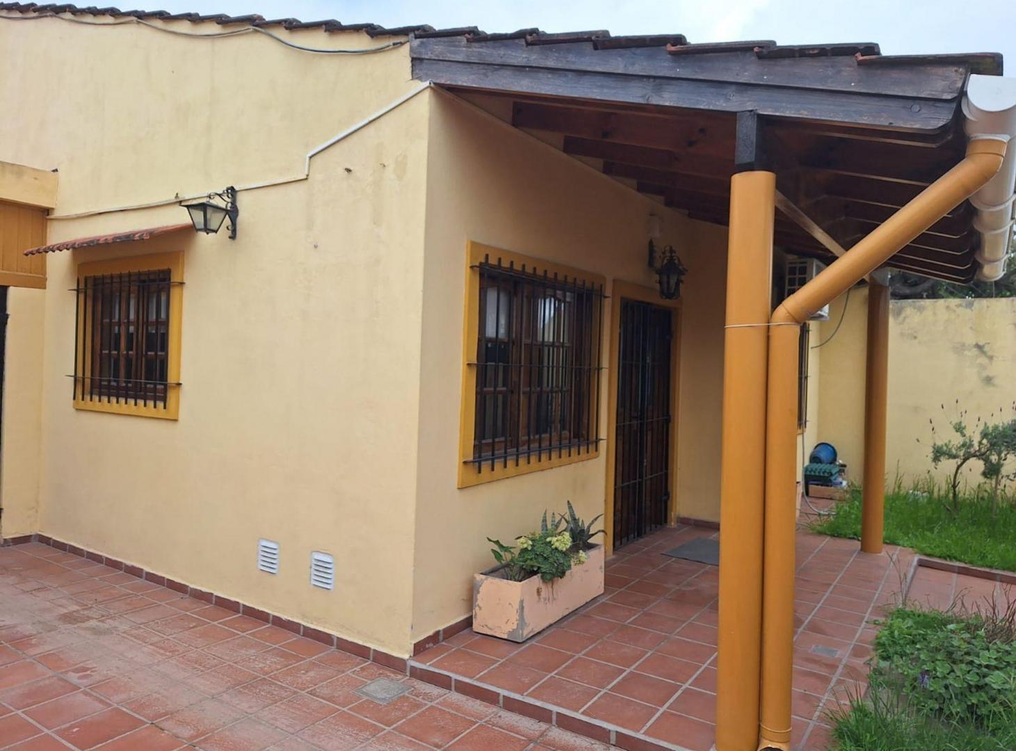 Foto de CASA 4 AMBIENTES VENTA LONGCHAMPS, imagen 1