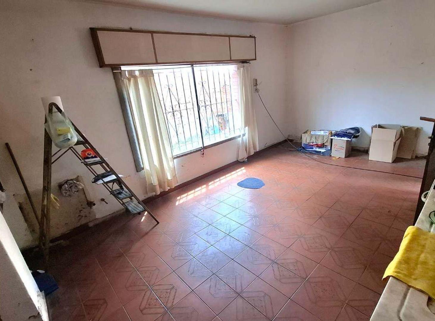 Foto de CASA 3 AMBIENTES VENTA LOMAS A REFACCIONAR 400 M2, imagen 5