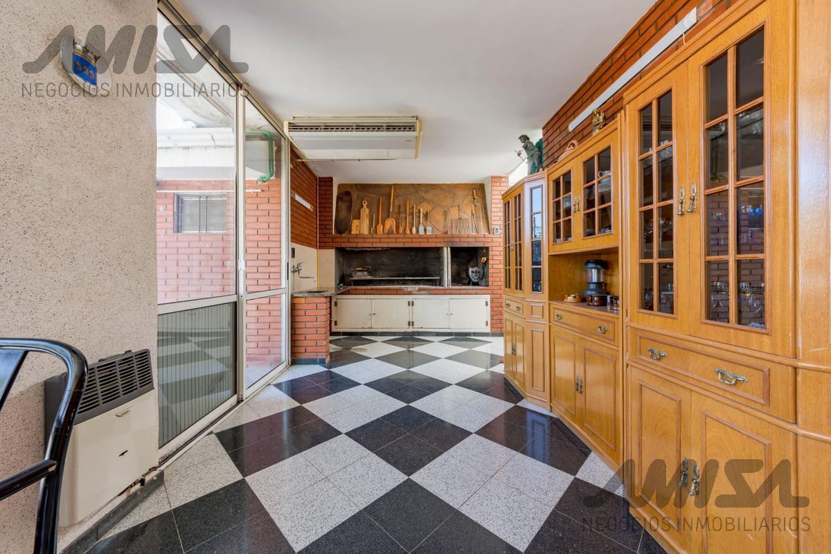 Imponente Chalet 4 Dorm. en Venta - Una de Las Zonas Más Lindas de Funes 4