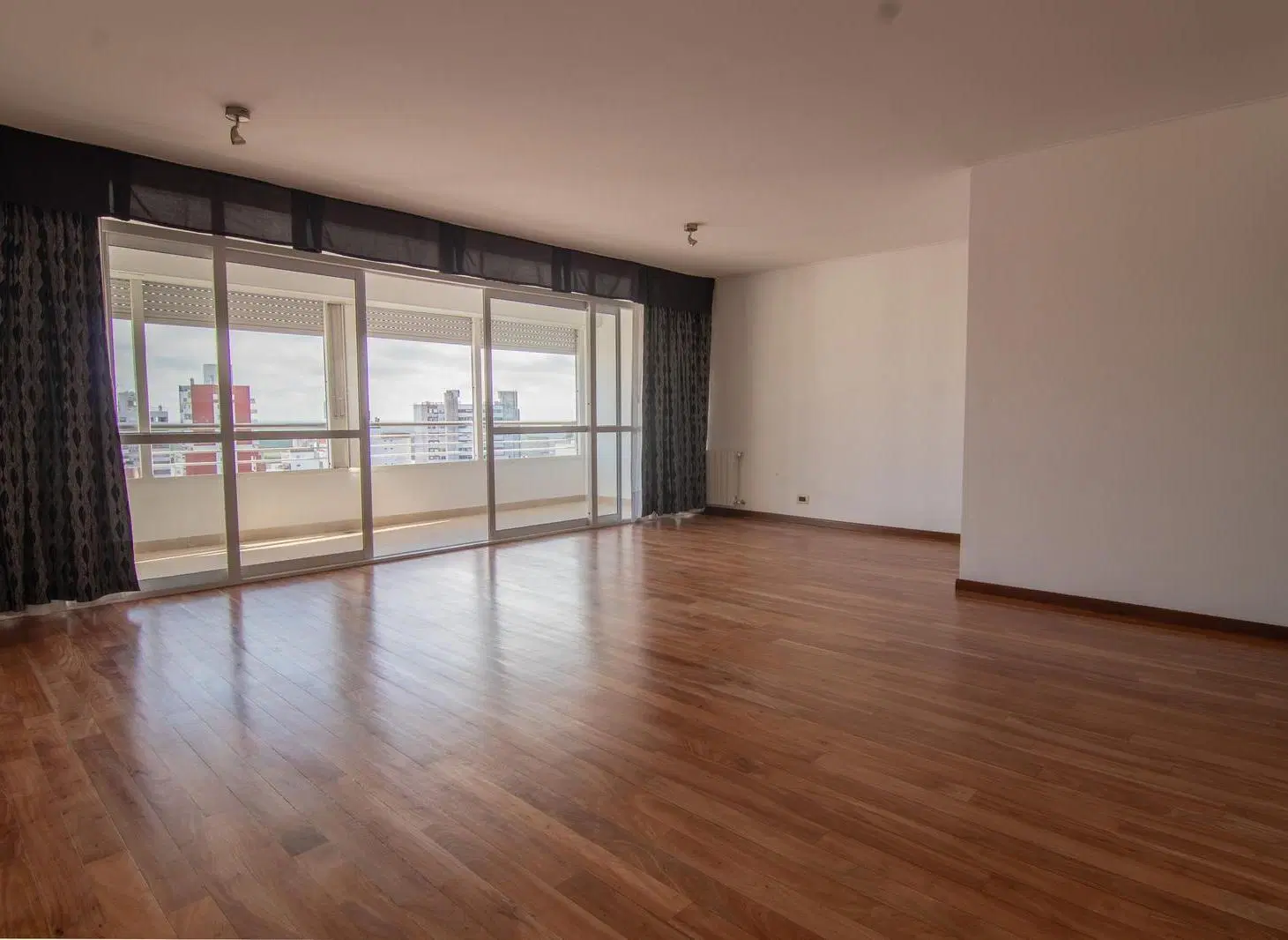 VENTA DEPARTAMENTO 3 DORMITORIOS VISTA PARCIAL RIO 5