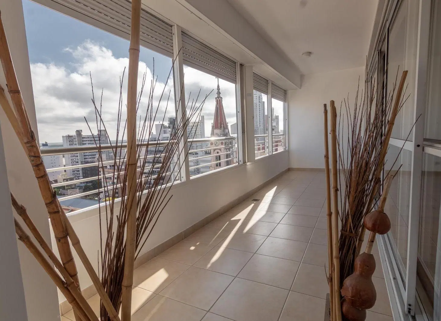 VENTA DEPARTAMENTO 3 DORMITORIOS VISTA PARCIAL RIO 2